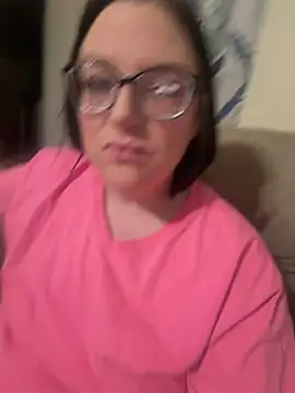 Snapshot of FreaksOffALeash3261 chatting on May 16, 2026, 3:36 am FreaksOffALeash3261 online show from May 16, 2026, 3:36 am