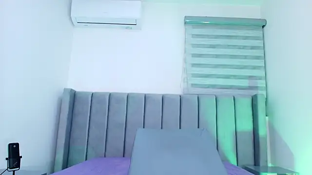 freyhasmith  online show from March 6, 2026, 3:03 am