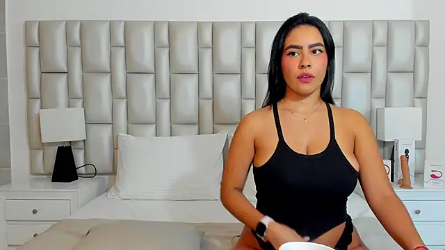 paola katy dicks online show from March 5, 2025, 7:49 pm