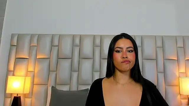 paola katy dicks online show from March 9, 2026, 7:29 pm