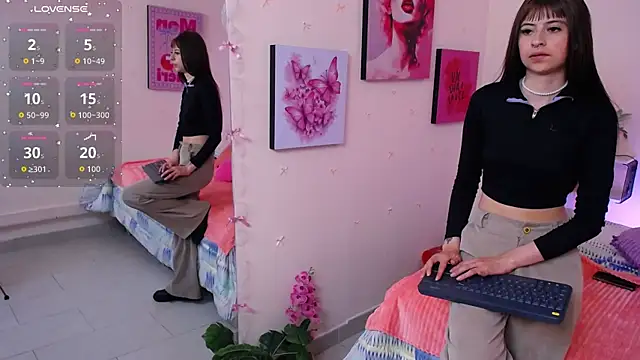 AnnyCotton online show from May 12, 2026, 8:28 pm