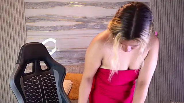 Sophie19   online show from May 10, 2026, 12:43 pm