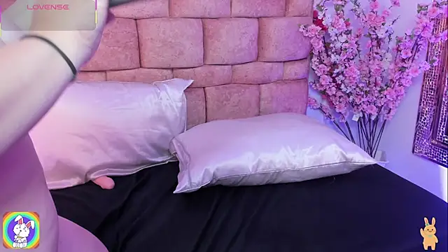 Snapshot of CurvaDorada_noa chatting on March 21, 2026, 7:35 am CurvaDorada noa online show from March 21, 2026, 7:35 am