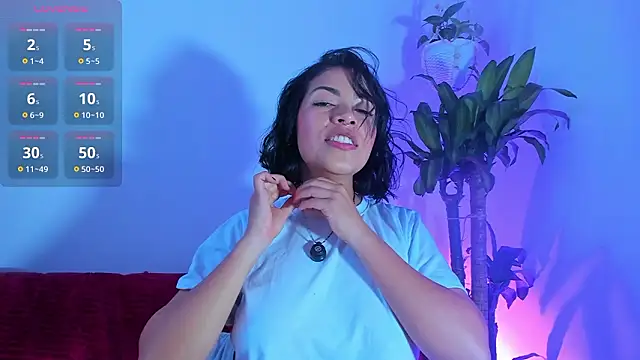 Snapshot of sara-jules chatting on February 25, 2026, 11:31 am sara-jules online show from February 25, 2026, 11:31 am