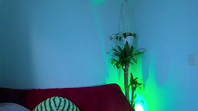 Snapshot of sara-jules chatting on March 17, 2026, 11:35 am sara-jules online show from March 17, 2026, 11:35 am