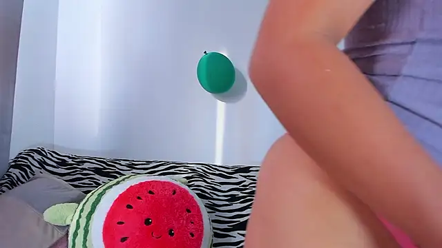 Snapshot of sara-jules chatting on March 19, 2026, 12:20 pm sara-jules online show from March 19, 2026, 12:20 pm