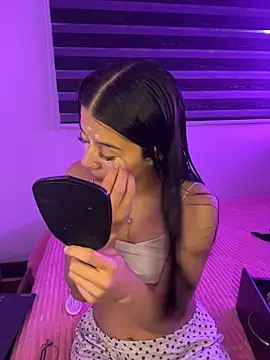 Snapshot of Deva_00 chatting on February 14, 2026, 12:40 am Deva 00 online show from February 14, 2026, 12:40 am