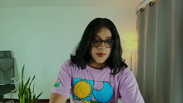 Snapshot of succubus_Vitta chatting on May 13, 2026, 11:00 pm succubus Vitta online show from May 13, 2026, 11:00 pm