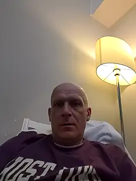 Snapshot of sk8brd_snwbrd_no_snitch chatting on April 15, 2026, 6:20 am sk8brd snwbrd no snitch online show from April 15, 2026, 6:20 am