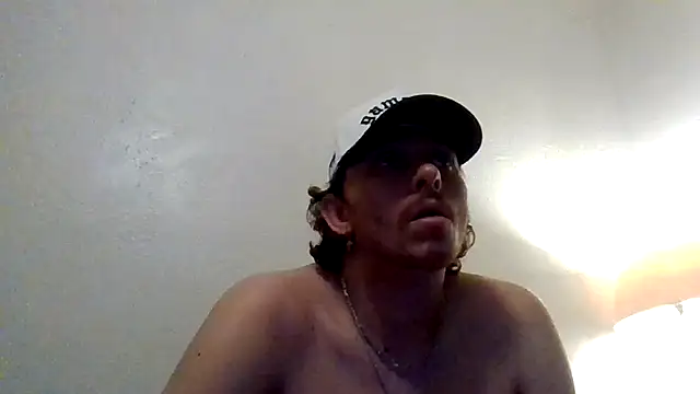 Tallhungandcloudy online show from February 27, 2026, 3:17 am