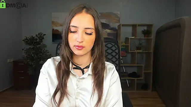 Effy Royse online show from June 23, 2026, 5:27 am