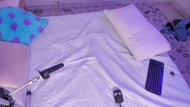 Bunny Blush1 online show from March 27, 2026, 7:35 pm