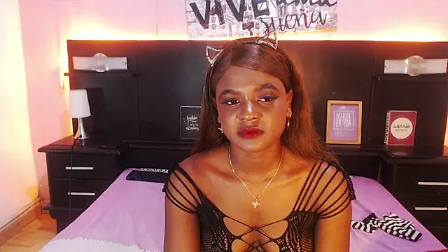 Snapshot of ShannySweett chatting on April 15, 2026, 5:14 am ShannySweett online show from April 15, 2026, 5:14 am