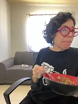 Snapshot of JeanneDuval8888 chatting on March 6, 2026, 9:11 pm JeanneDuval8888 online show from March 6, 2026, 9:11 pm