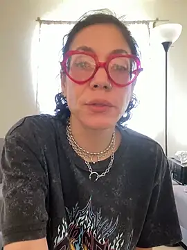 Snapshot of JeanneDuval8888 chatting on April 8, 2026, 10:43 pm JeanneDuval8888 online show from April 8, 2026, 10:43 pm