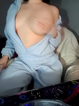 HornyCumBitch online show from February 11, 2026, 2:33 pm