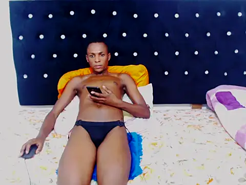 NtandoXx online show from March 18, 2026, 11:57 am