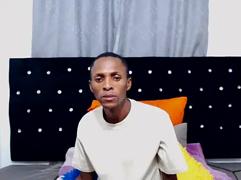 Snapshot of NtandoXx chatting on April 10, 2026, 3:01 am NtandoXx online show from April 10, 2026, 3:01 am