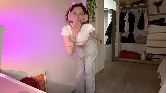 SlunkRear online show from February 11, 2026, 11:21 pm