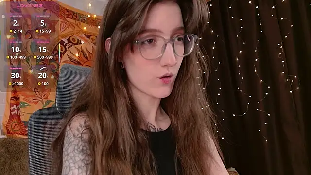 Snapshot of lolami_ chatting on March 1, 2026, 5:31 am lolami online show from March 1, 2026, 5:31 am