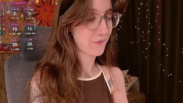 Snapshot of lolami_ chatting on March 11, 2026, 10:54 am lolami online show from March 11, 2026, 10:54 am