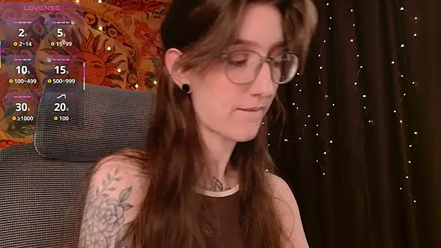 Snapshot of lolami_ chatting on March 14, 2026, 9:04 am lolami online show from March 14, 2026, 9:04 am