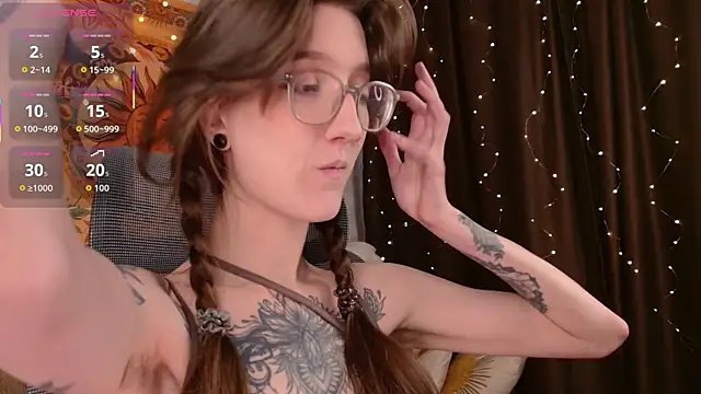 Snapshot of lolami_ chatting on March 26, 2026, 7:36 am lolami online show from March 26, 2026, 7:36 am