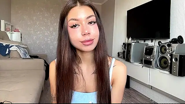 Snapshot of You_Club_Winx chatting on April 18, 2026, 7:23 am You Club Winx online show from April 18, 2026, 7:23 am
