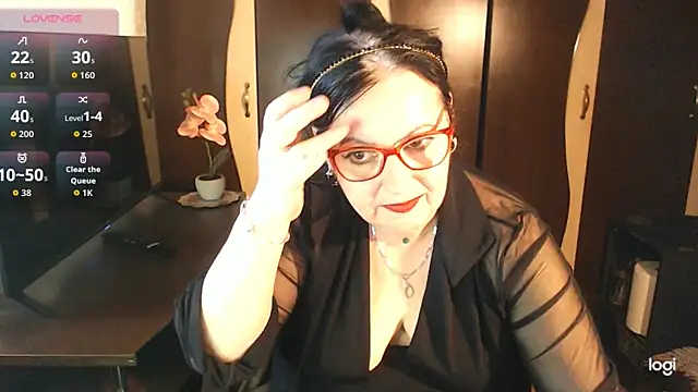 exiMIlf online show from May 12, 2026, 1:19 pm
