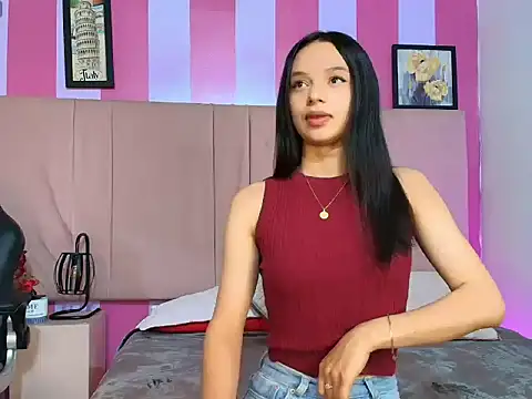 Snapshot of Sweet_Sofiii_ chatting on March 25, 2026, 8:37 pm Sweet Sofiii online show from March 25, 2026, 8:37 pm