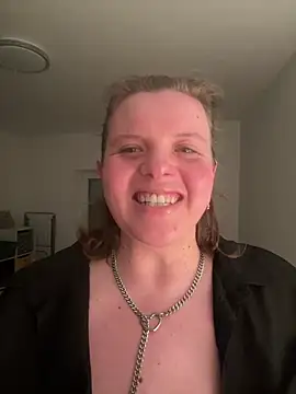 Laura-Loveyou online show from March 28, 2026, 6:07 pm