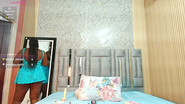 Snapshot of misspaula chatting on March 4, 2026, 2:39 am misspaula online show from March 4, 2026, 2:39 am