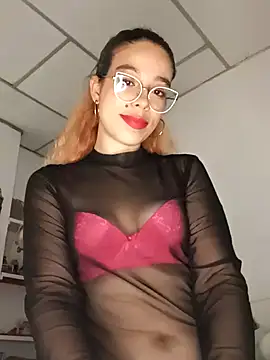 LumiRosse online show from February 13, 2026, 6:59 pm