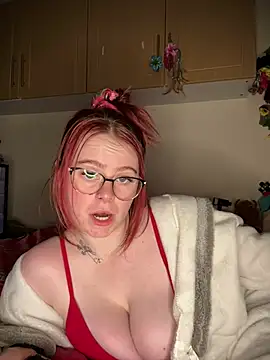 Snapshot of Melodysweetx chatting on February 18, 2026, 12:50 am Melodysweetx online show from February 18, 2026, 12:50 am