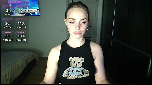  julia wonderful  online show from March 15, 2026, 8:04 pm