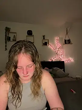 Maryjane-Spidermann online show from March 28, 2026, 6:51 pm