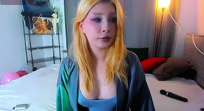 WarmAtEdges online show from February 21, 2026, 2:07 pm