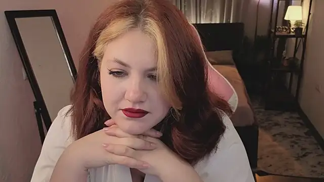 QueensyHeart online show from February 12, 2026, 5:24 am