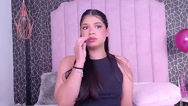 Hana Stone online show from March 7, 2026, 11:24 pm