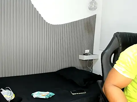 Snapshot of Rose_blonde__ chatting on June 4, 2026, 3:12 am Rose blonde online show from June 4, 2026, 3:12 am