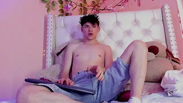 Philippsx online show from June 24, 2026, 8:41 pm
