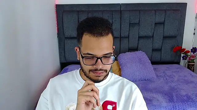 J black  online show from February 10, 2026, 9:52 pm