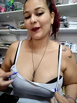 Snapshot of haffsa__ chatting on April 16, 2026, 2:51 pm haffsa online show from April 16, 2026, 2:51 pm