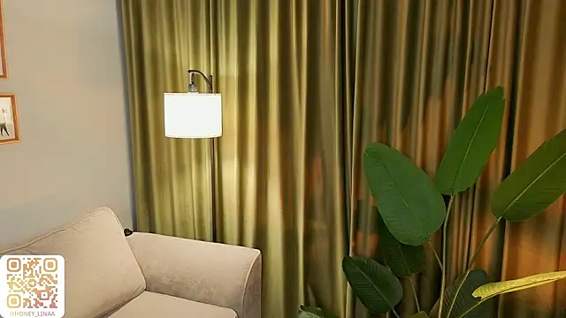 Snapshot of honey_kors chatting on March 23, 2026, 4:11 pm honey kors online show from March 23, 2026, 4:11 pm