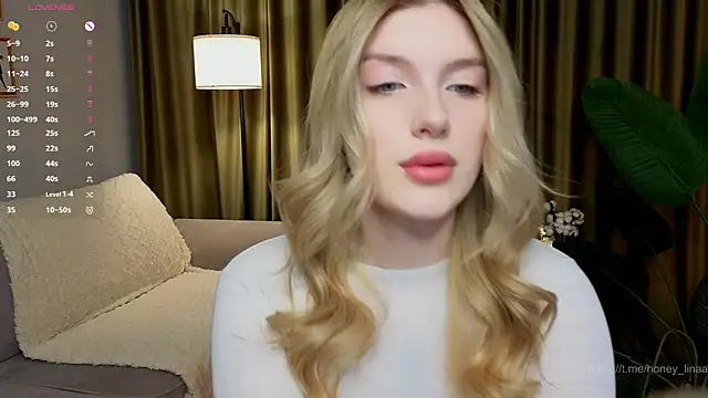 Snapshot of honey_kors chatting on April 7, 2026, 11:48 pm honey kors online show from April 7, 2026, 11:48 pm