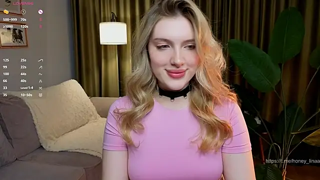 Snapshot of honey_kors chatting on April 11, 2026, 3:16 pm honey kors online show from April 11, 2026, 3:16 pm