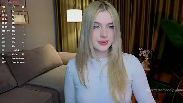 Snapshot of honey_kors chatting on May 9, 2026, 3:06 pm honey kors online show from May 9, 2026, 3:06 pm
