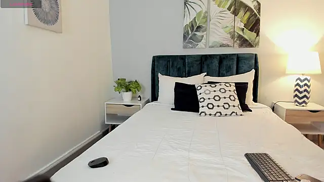 AgathaBloom  online show from February 27, 2026, 1:11 pm