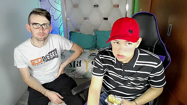 Top and bottom online show from February 18, 2026, 8:16 pm