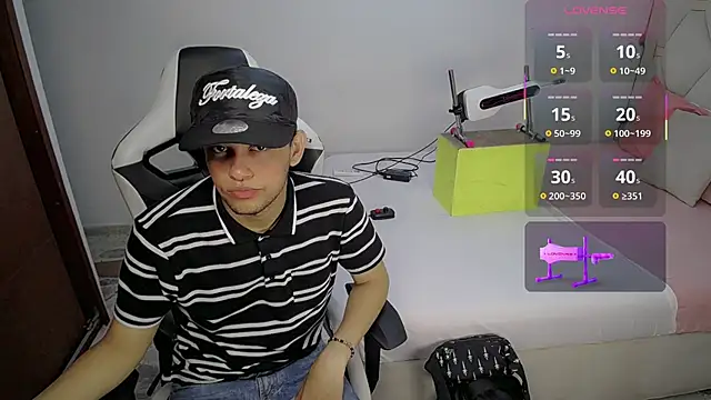 Top and bottom online show from February 24, 2026, 9:46 pm